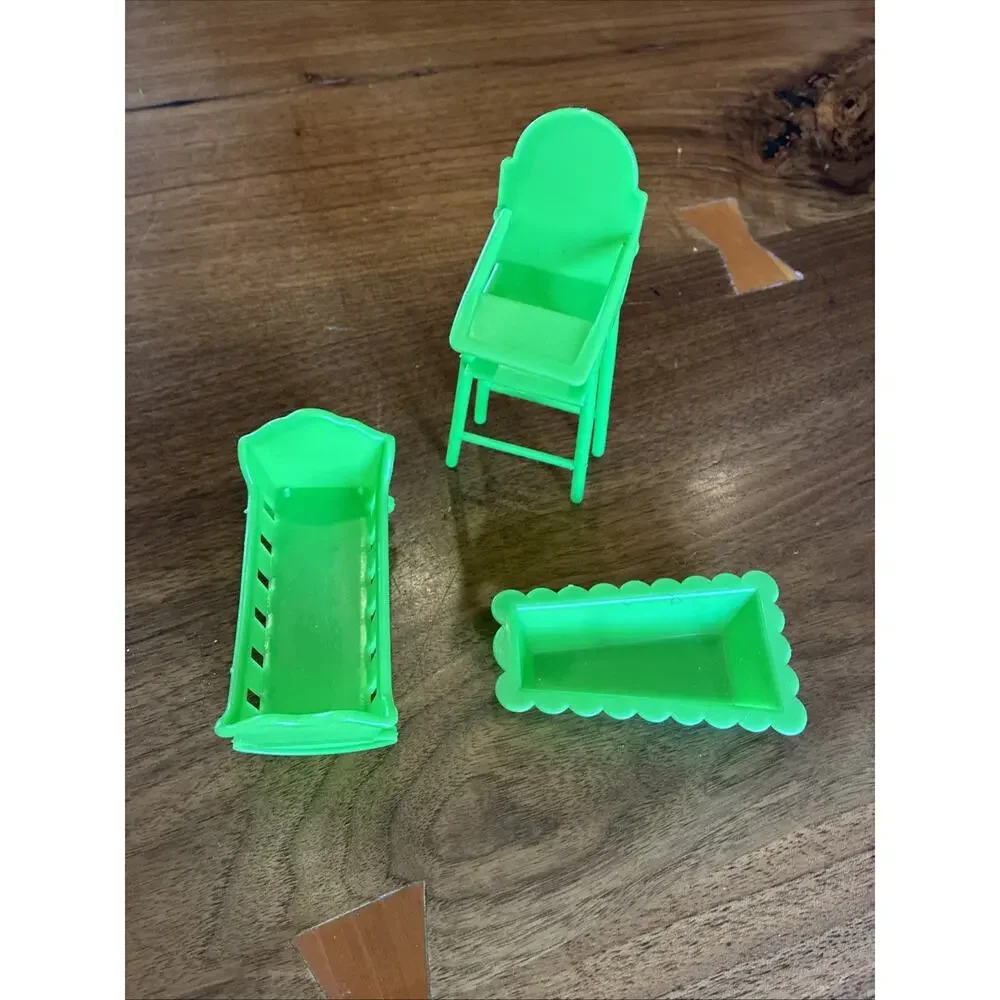 Mattel Sunshine Family Baby Crib Bed High Chair Tub Set 1974 Nursery Assessory